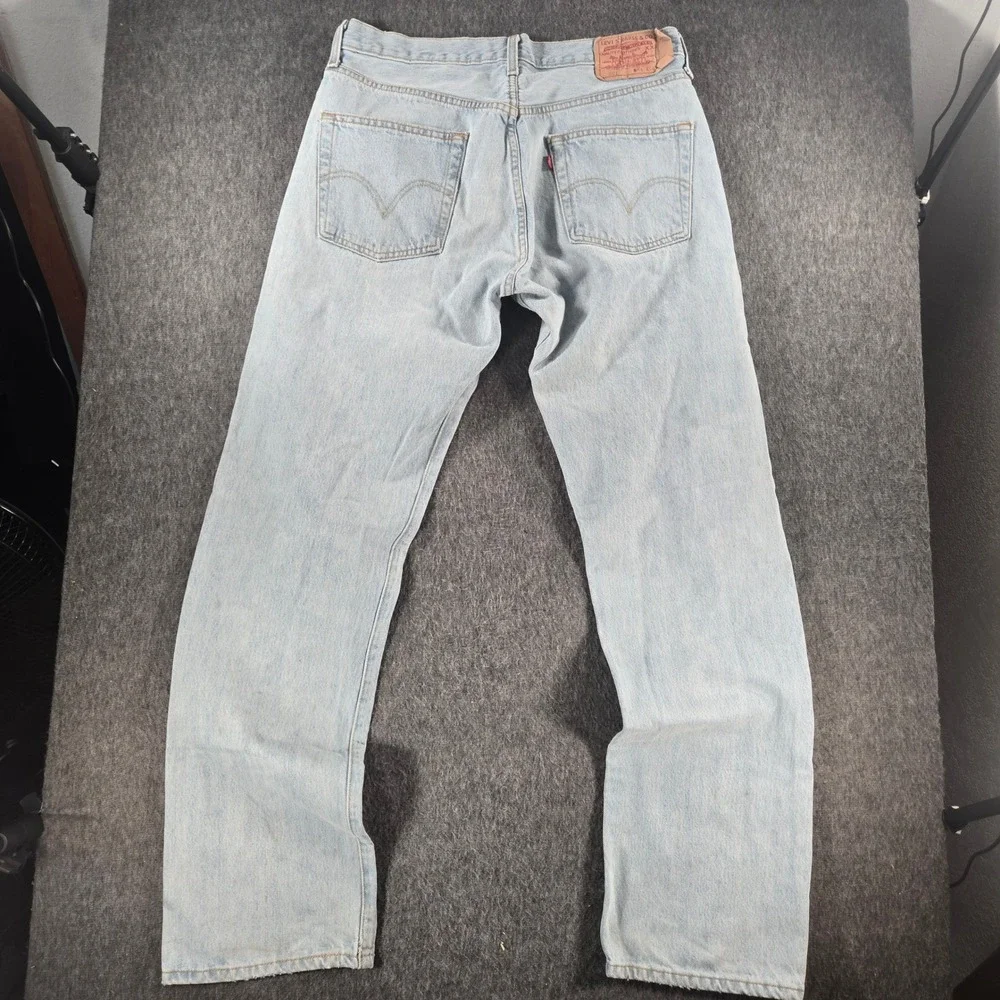 Vintage Levi's 501xx Button Fly Jeans Men 33x32 Light Wash Denim Straight Leg